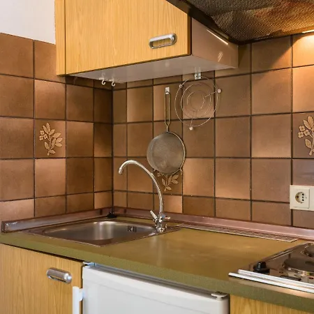 A504 By Interhome
